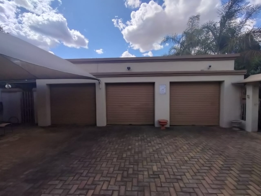 4 Bedroom Property for Sale in La Hoff North West